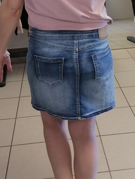 Jupe jean 2 poches boutons bijoux