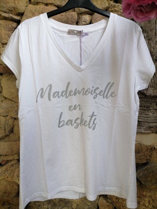 T Shirt Mlle en Baskets