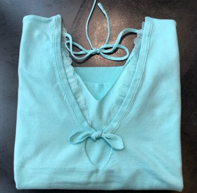 Pull fin dentelle dos