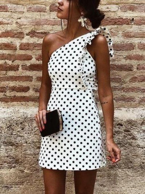 Robe asymétrique à pois