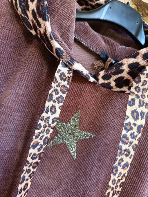 Sweat velours avec capuche léopard