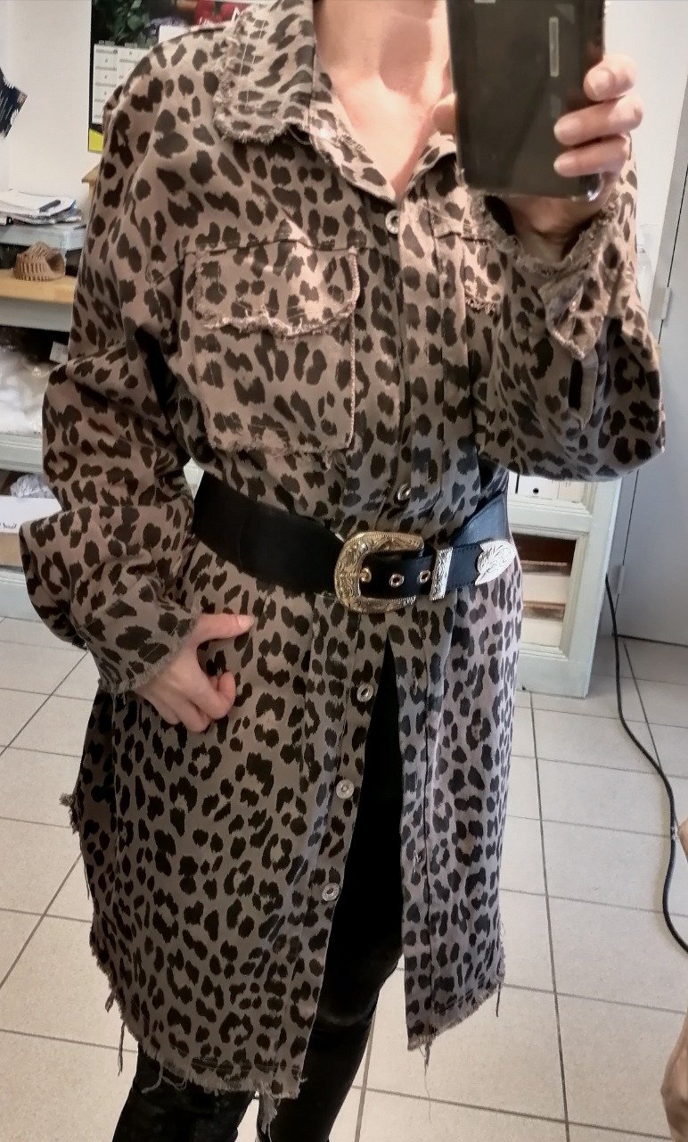 Veste chemise longue denim léopard